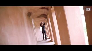 Meri Zindagi Mein Ajnabee Ka Intezaar Hai _ Ajnabee _ Kumar Sanu_ Sunidhi Chauhan _ Anu Malik