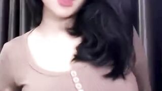 meleduk banget gede