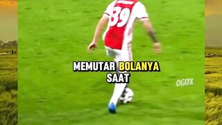Aku pikir aku sudah lihat segalanya di sepak bola… sampai aku ketemu El Gasing Antohy. Gila, dia muter kayak Beyblade! ????????