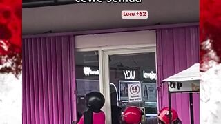 cape bgtt ngeliat kerandoman tetangga kita yang satu ini