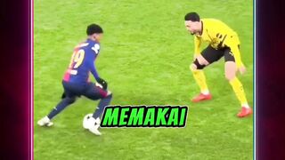 momen singkat dan energik dari pertandingan sepak bola
