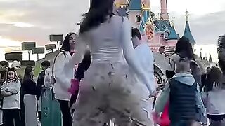 Viral dance video on