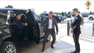Elon Musk MEETS Secretary of Defense at Pentagon Headquarters!