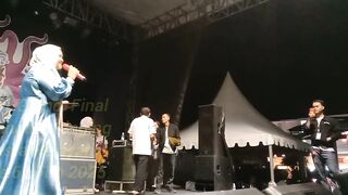 Finalis juara 1 Contes Dangdut Singing Pesta Nelayan Palabuhanratu