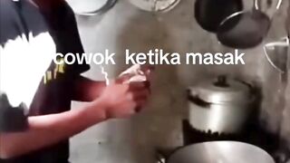 cowok masak core