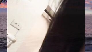 Jangankan jeritannya, plok-plok-nya aja udah bikin satu lantai geger! ???????? Terlalu brutal!