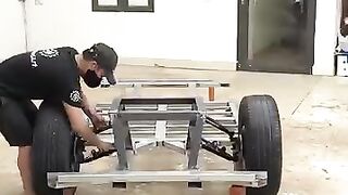 Automobil