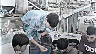 হরেক তোরা তাড়াতাড়ি আমার পাতলা পায়খানা ধরছে