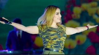Sevinch Mo'minova - Dil yaralab [ Live Performance ].