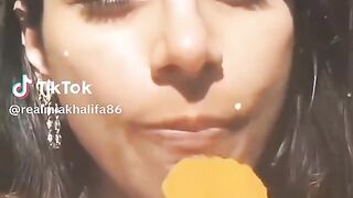 Mia khalifa Know The Art of Sucking Magoes