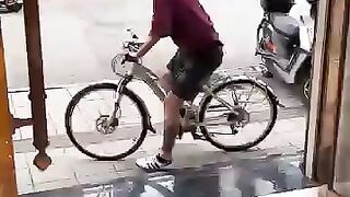 Discovery of the golden statue ????????