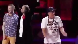 Галустян опять жжёт!