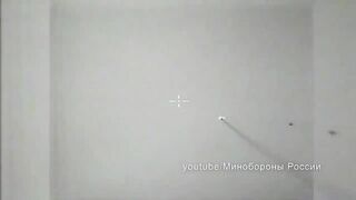 Британский эсминец "Дефендер" и русские бомбы