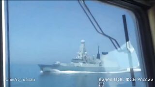 ФСБ опубликовала видео с британским эсминцем в Черном море