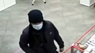 В Иркутске мужчина попытался ограбить интим-магазин