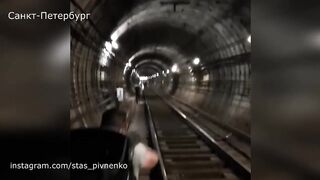 Сбой в метро в Петербурге. Пассажиров выводили по тоннелю