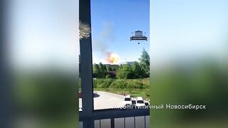 Момент взрыва и кадры пожара на АЗС в Новосибирске