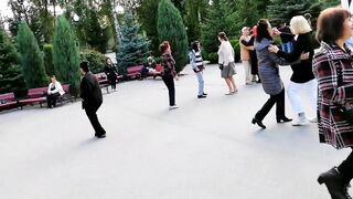По дороге в прошлое Танцы в парке Горького