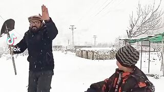 Dancing On Snow .. Amazing Video Of Northern Pakistan
