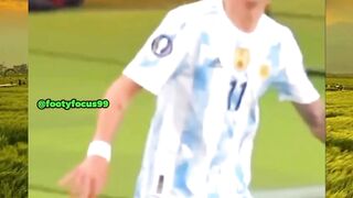 Biarkan The Flying Dutchman memasak... dan kita semua makan gol spektakuler! ????⚽️