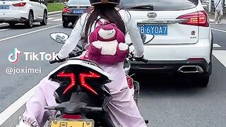 Japanese girl bikes love