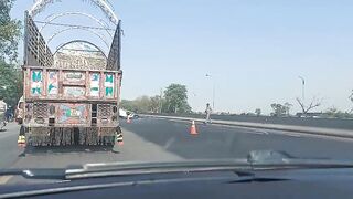 Lahore Motorway, accident due to overspeeding