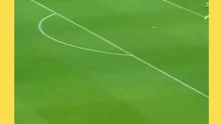 Ketika Szczęsny datang untuk menyelamatkan gawang, tapi malah menyelamatkan hari dengan tawa! Siapa sangka kiper bisa jadi komedian di Camp Nou?