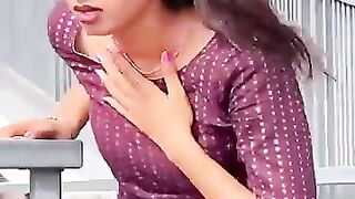 ya larki kamal ki hy