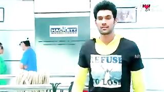 aja tujh mey mein apni jaan basa doon