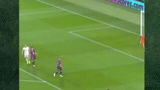tiki taka barcelona memang sangat ampuh