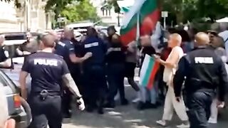 НЕКА ГОВОРИМ С ХОРАТА ЗА ЕВРОТО