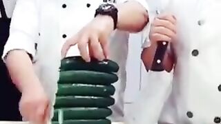 This man has extraordinary skills in fruit peeling techniques