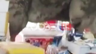 Gak minta izin, gak bikin rusuh... tapi sopan banget!