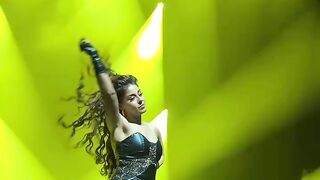 Electrifying Night with Sunidhi Chauhan!