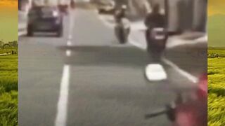 Ngotot kawal ambulans meski jalan sepi. Aksi ugal-ugalan anggota ormas di Garut malah bikin celaka.