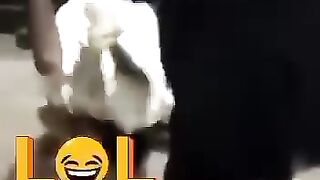 Very funny video Jinat nikalne wale babe ke Apne Jin hi Nikal gay????????????????