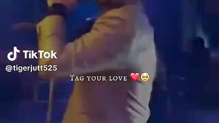 Status TikTok video