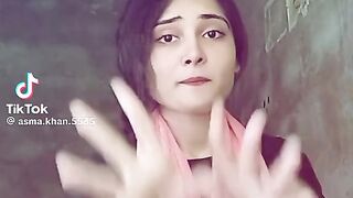 ویڈیو اچھی لگی ہو تو پیارا سا کمنٹ کر دینا