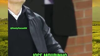 Pemain warming up, pelatihnya malah flexing skill. Don Carlo, lowkey pengen masuk starting XI ????