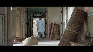 Ghar ko pagalkhana bana rkha h