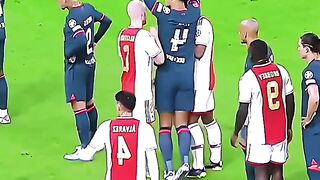 Hilarious football moments that'll make you laugh out loud! ????????????