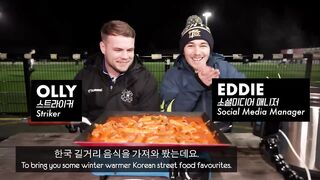 English Footballers try Korean Street Food for the first time!