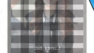 ????Yasmine, pewaris kaya, tunang dengan Jasper.