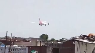 Tragedi di langit, Air India Flight AI171 jatuh. ✈️????