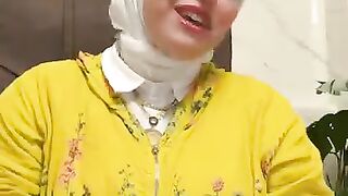 خدنا الإجازة ومسكو التلفونات تاني