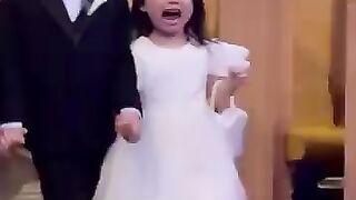 The CUTEST flower girl
