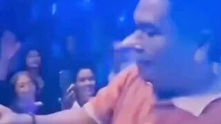 Video Heboh Aksi Kepala Desa Cirebon 'Tebar-tebar' Uang di Klub Malam, Uang Saweran Jadi Sorotan!