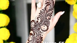 New istlish mahndi design