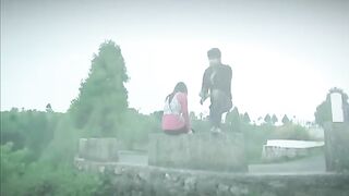 Tobe ki Adi r trap e paa debe Isha. Thik Jeno Love Story