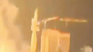 Video Iran Bombardir Tel Aviv, Netanyahu dan Menhan Israel Ngumpet di Bunker